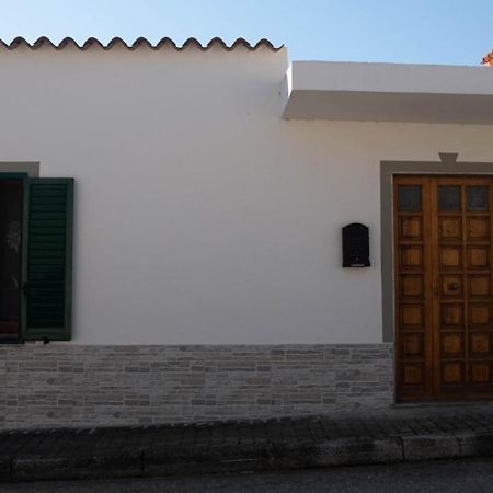Appartamenti Melograno E Fico Loculi Exterior foto