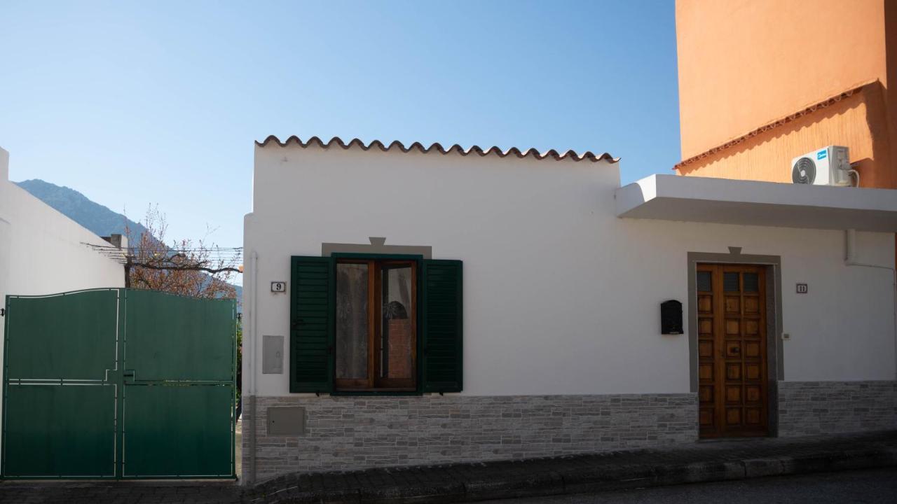 Appartamenti Melograno E Fico Loculi Exterior foto