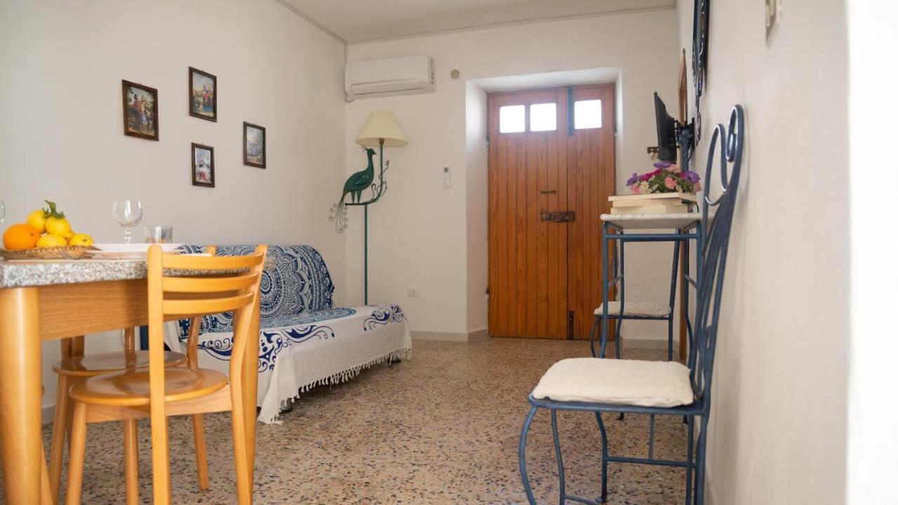 Appartamenti Melograno E Fico Loculi Exterior foto
