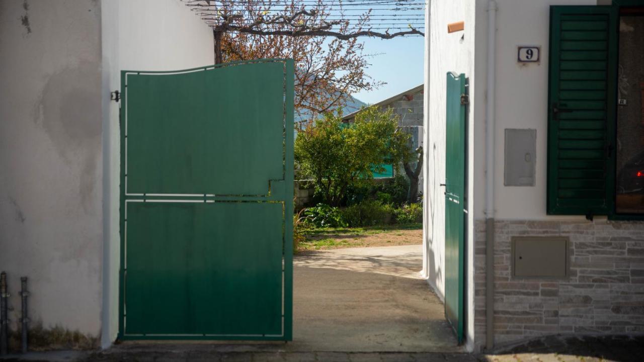 Appartamenti Melograno E Fico Loculi Exterior foto