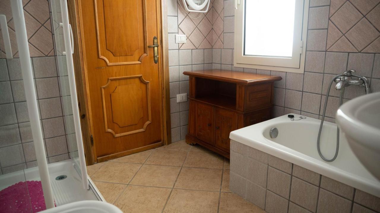 Appartamenti Melograno E Fico Loculi Exterior foto
