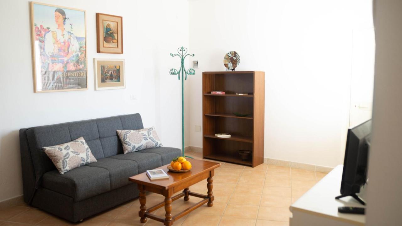 Appartamenti Melograno E Fico Loculi Exterior foto