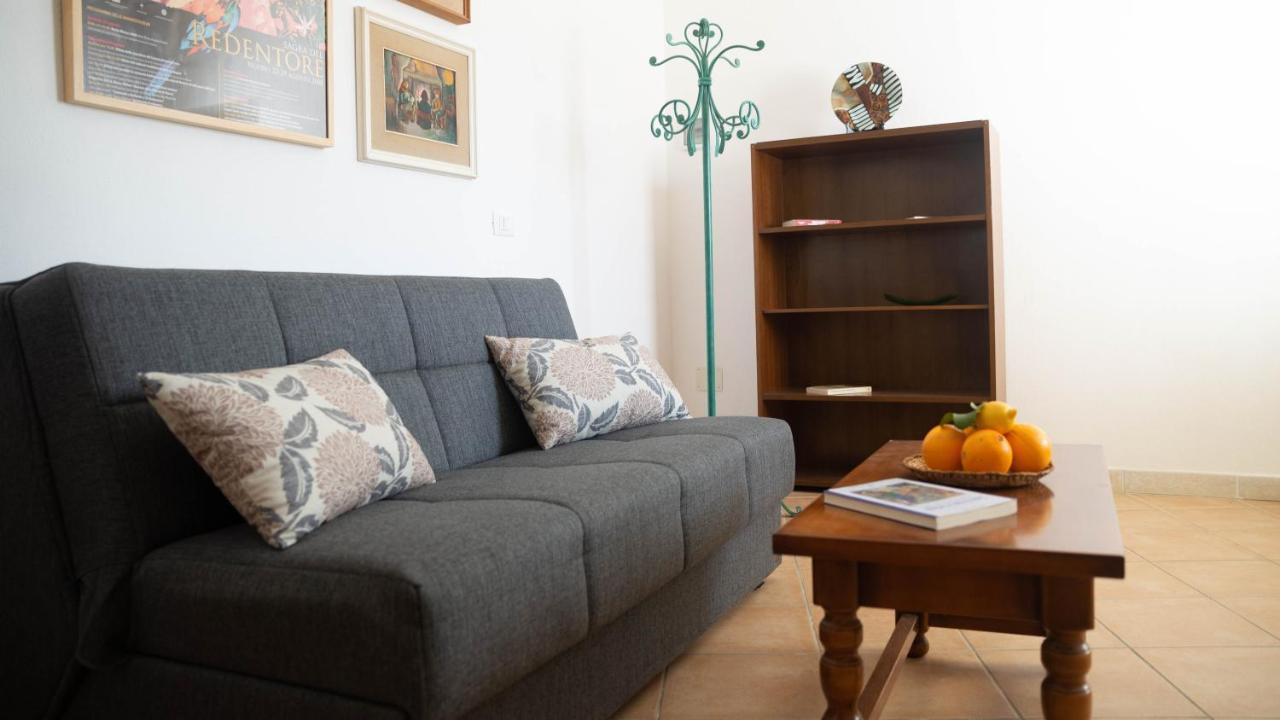 Appartamenti Melograno E Fico Loculi Exterior foto
